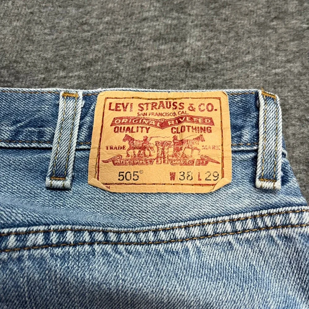 Levis red regular fly